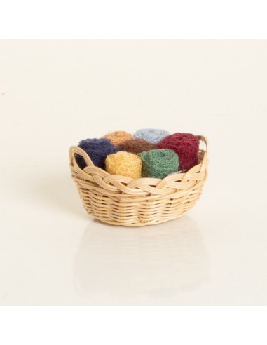 Korb gefüllt mit Gaze