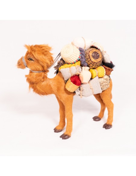 Kamel beladen, stehend