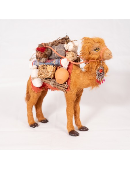 Kamel beladen, stehend